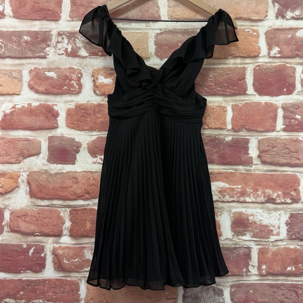 BCBGeneration Dress Women's 4 Plain Black Ruffle Neck Pleated Evening Zip Up